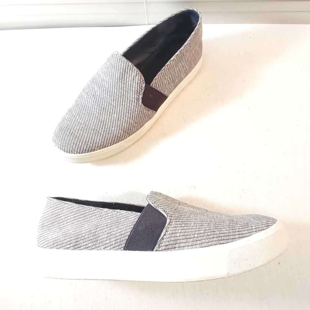 Vince Blair Slip On Sneakers Navy White Canvas  8.5